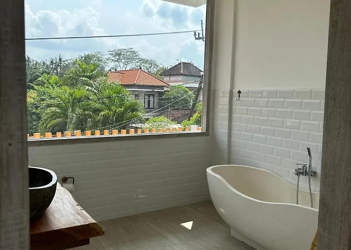 The Casa Kirana Krambitan